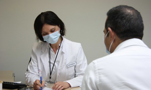 Las enfermeras gestoras de Ribera atienden un 30% más de casos de cáncer