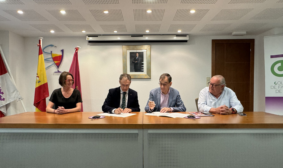 Las farmacias de Valladolid asumen la detección de la soledad no deseada