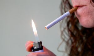 Las fumadoras impedirán que España cumpla con la OMS en 2025
