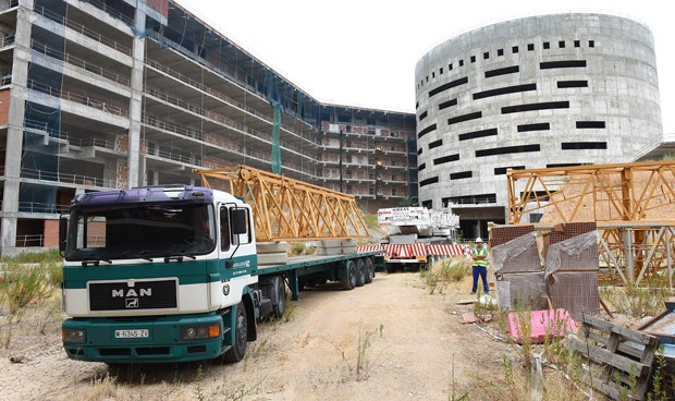 Las grúas vuelven al nuevo Hospital de Toledo