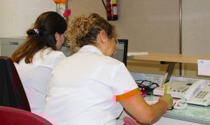 Las médicas colegiadas aumentan un 150% desde inicios de siglo: son 169.000