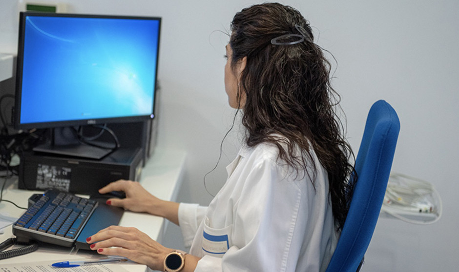 Las médicas copan el 80% de reducciones de jornada por cuidado de hijos