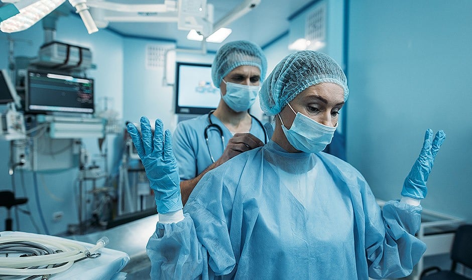 Sanitarios denuncian las trabas para beneficiarse de las nuevas medidas de conciliación