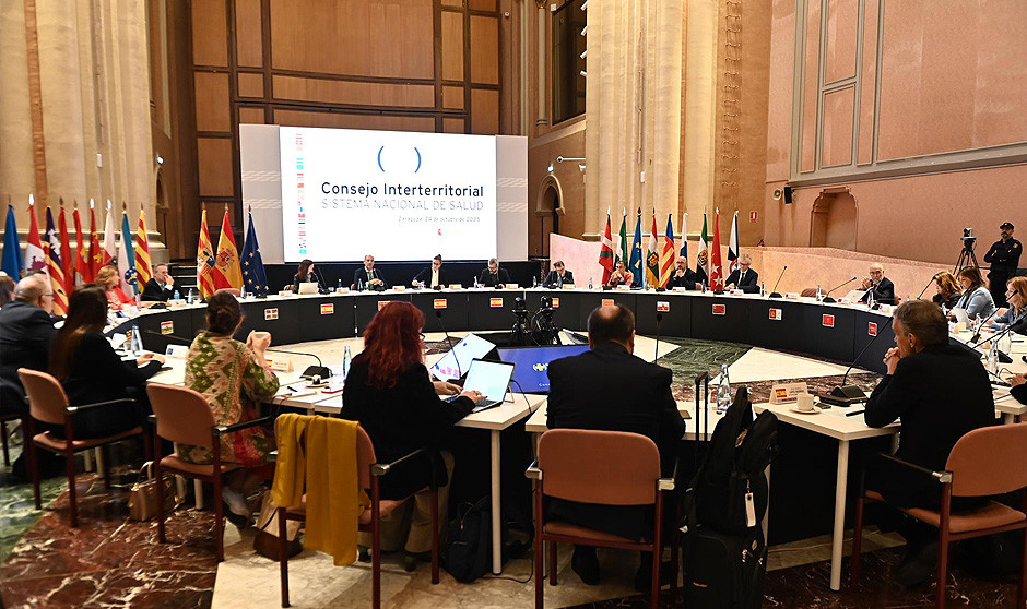 Pleno de un Consejo Interterritorial, del que se han levantado los consejeros del PP en plena crisis por los cribados de cáncer