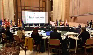 Pleno de un Consejo Interterritorial, del que se han levantado los consejeros del PP en plena crisis por los cribados de cáncer