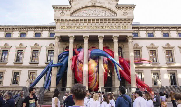 Las renuncias y un calendario troceado marean la matriculación en Medicina