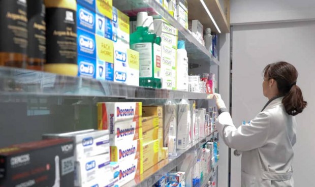 Las secuelas del 'año covid' congelan el sueldo de los farmacéuticos