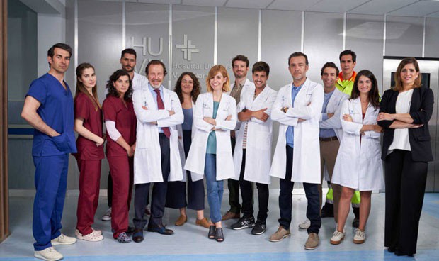 Las seis 'meteduras de pata' de la nueva serie médica de TVE