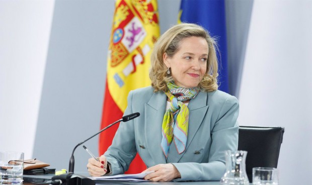 La vicepresidenta primera y ministra de Asuntos Económicos, Nadia Calviño, comparece en rueda de prensa en Moncloa. 