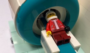 Lego 'diseña' su resonancia magnética para que los niños no teman la prueba