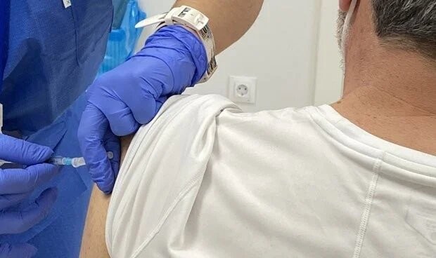 La vacuna covid española 'redobla' su llamamiento de voluntarios