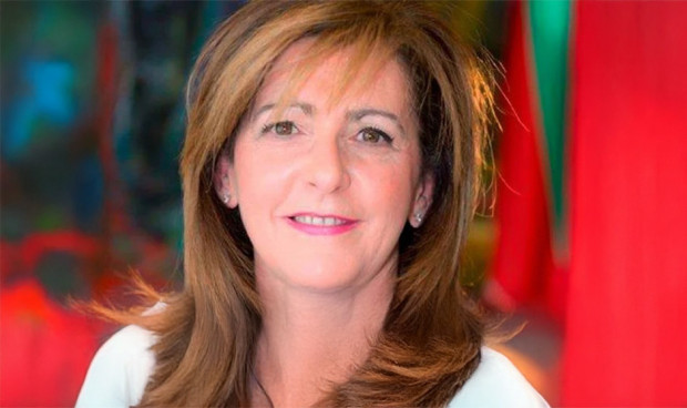 Susana Altuna, directora de Recursos Humanos de Osakidetza, formaliza la estabilización de plazas de médicos