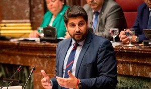 López Miras ofrece a Vox formar Gobierno y desbloquear la sanidad murciana 