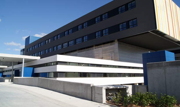 Los bomberos acuden al hospital para retirar un aro del pene de un paciente