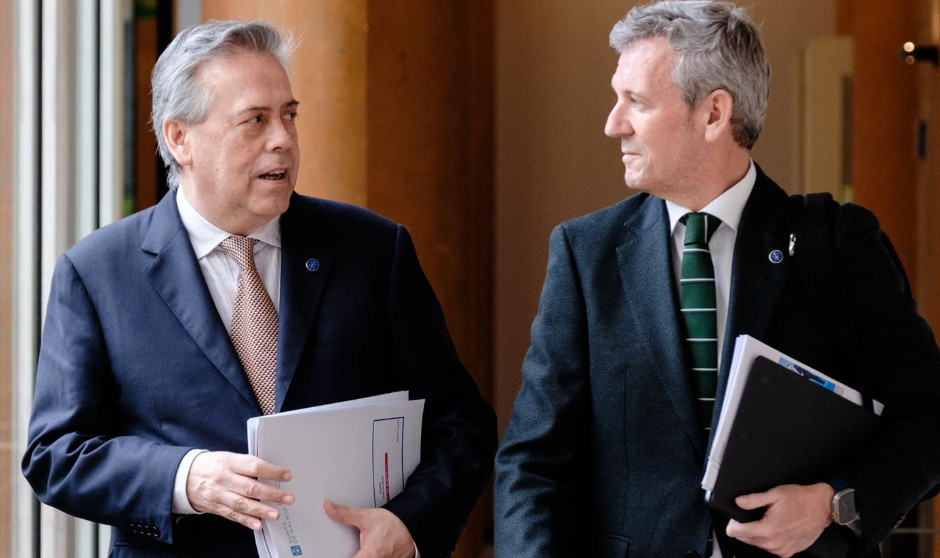 Antonio Gómez Caamaño, conselleiro de Sanidade, y Alfonso Rueda, presidente de la Xunta de Galicia.