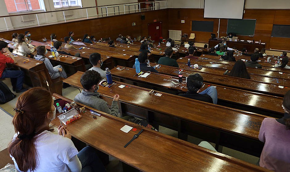 Los decanos de Medicina proponen avanzar la fecha del examen MIR a octubre