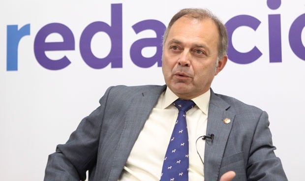 Los decanos de Veterinaria denuncian un 'superávit' de 400 alumnos de grado