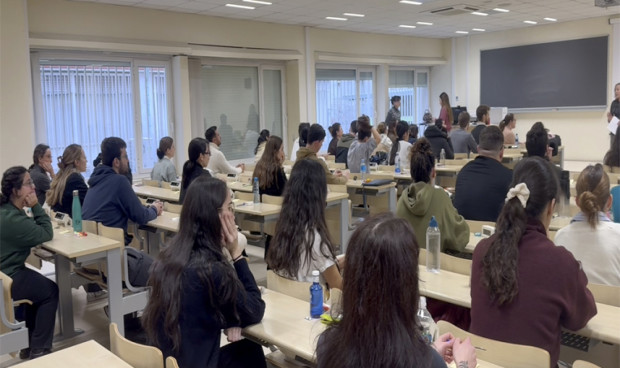 Un reciente estudio de la Universidad de Sichuan (China)  revela que hay dos dimensiones específicas donde los alumnos presentan resultados significativamente más bajos: logros humanos y ciencias de los sistemas de salud.