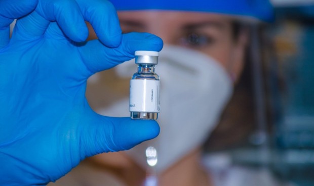 Los efectos adversos por la vacuna del Covid-19 bajan al 0,25% de casos