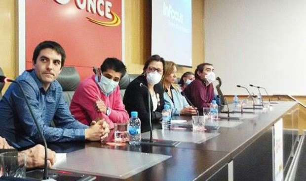 Los enfermos de fibrosis quística eligen a Blanca Ruiz como presidenta