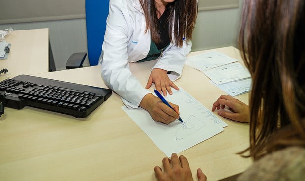 El Barómetro Sanitario de 2024 refleja una mayor satisfacción con la coordinación entre Atención Primaria y los hospitales