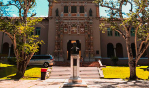 Los estudiantes de Medicina debutan con 2 problemas que tienen una solución