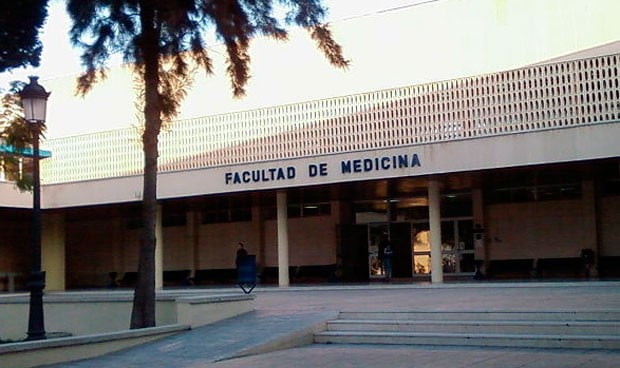 Estos estudiantes de Medicina tendrán dos años más para terminar el grado