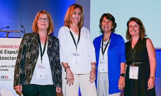 Núria Plana, Rosa Argüeso, Carmen Suárez y Elisa Chilet reflexionan sobre los factores de riesgo cardiovascular en mujeres.