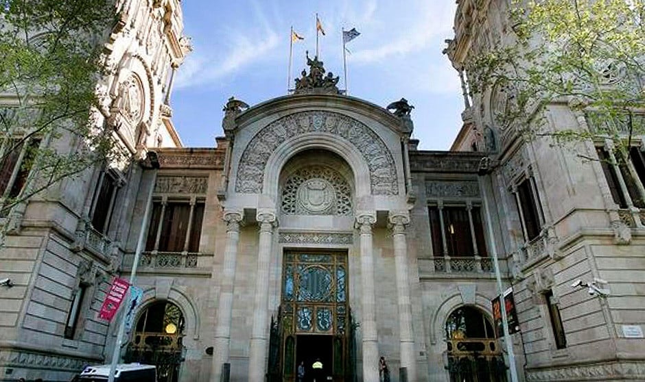 El TSJC repone la paga extra de primavera a los farmacéuticos de Barcelona