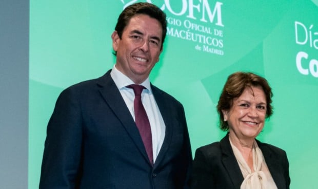 Los farmacéuticos de Madrid premian la trayectoria de María Sanjurjo
