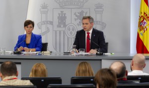 La ministra portavoz, Isabel Rodríguez, y el de Sanidad, José Miñones, comparecen en Moncloa. 