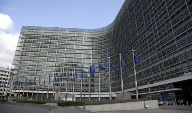 Los médicos buscan el apoyo de eurodiputados contra el RD 29/2020