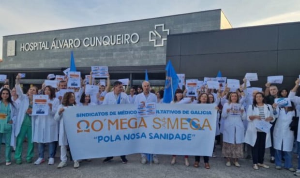  Manifestación de sindicatos médicos gallegos en Vigo. Foto de Europa Press.