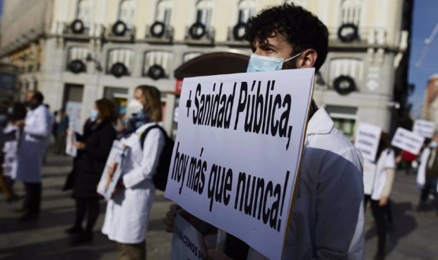 Arranca la huelga indefinida de médicos madrileños contra "la temporalidad"