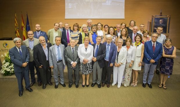 Los médicos maños homenajean a la "digna y dedicada" generación del 52