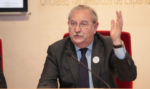  Pedro Gullón, director general de Salud Pública, informará del plan anti-tabaco en el Congreso.