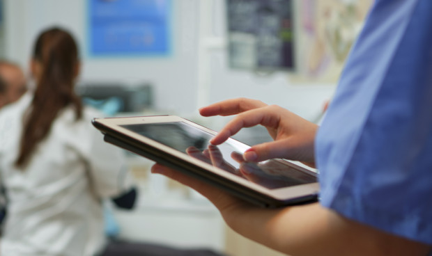 Formación en competencias digitales para médicos en España