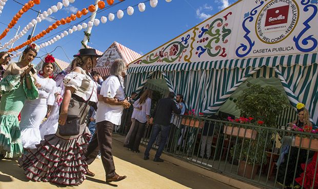 Los médicos sevillanos claman por una caseta en la Feria de Abril