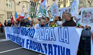 Nueva manifestación de médicos por un Estatuto propio