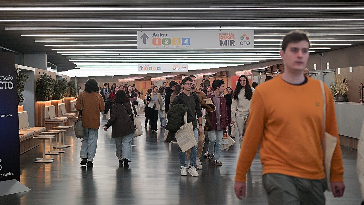 Los MIR 2025 se rinden ante las oposicioness