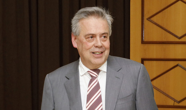  Antonio Gómez Caamaño, conselleiro de Sanidade de la Xunta de Galicia, anuncia un nuevo plan de méritos para los MIR del covid