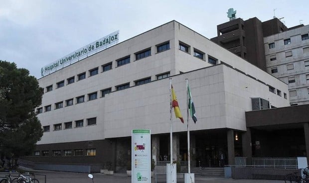Los MIR en Extremadura aprueban por poco la gestión de sus residencias y critican el exceso de guardias sin supervisar