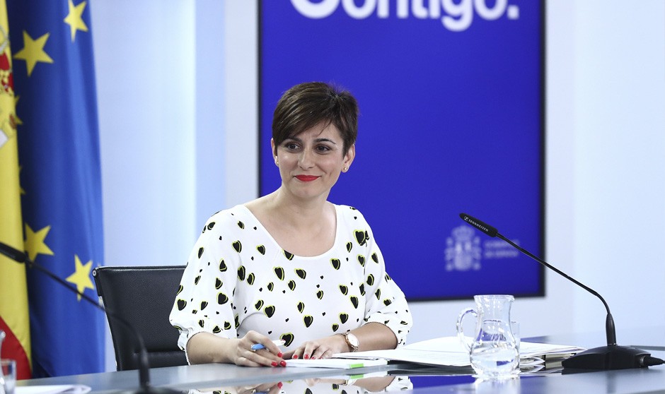 La ministra portavoz, Isabel Rodríguez, presenta los acuerdos del Consejo de Ministros en rueda de prensa. 