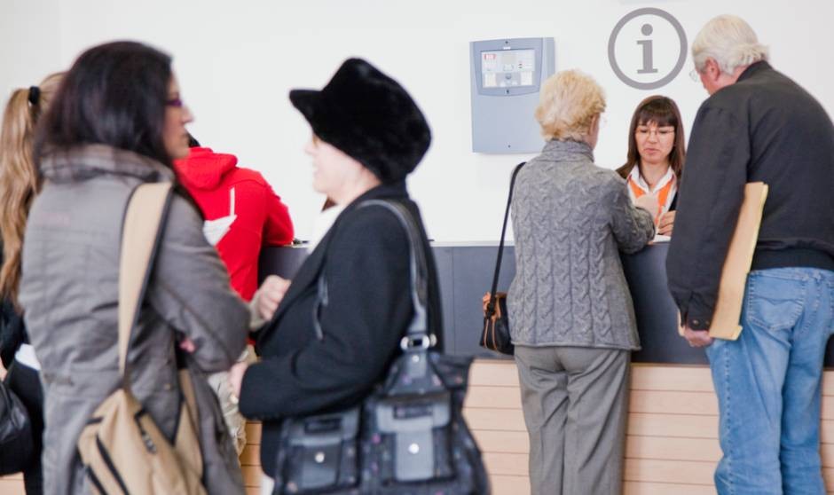 Los pacientes ponen un sobresaliente al servicio del Hospital de Dénia