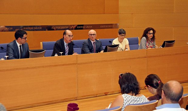 Los pacientes se interesan por la situación del plan de la hepatitis C