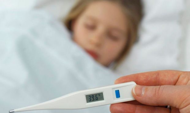 Los pediatras alertan a los padres de la ‘fiebre-fobia’ de Urgencias