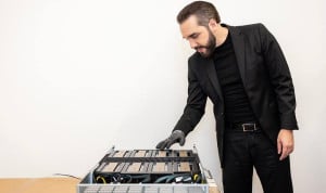 Los retos de una sanidad con IA 'estilo Bukele': 50% de respuestas en duda