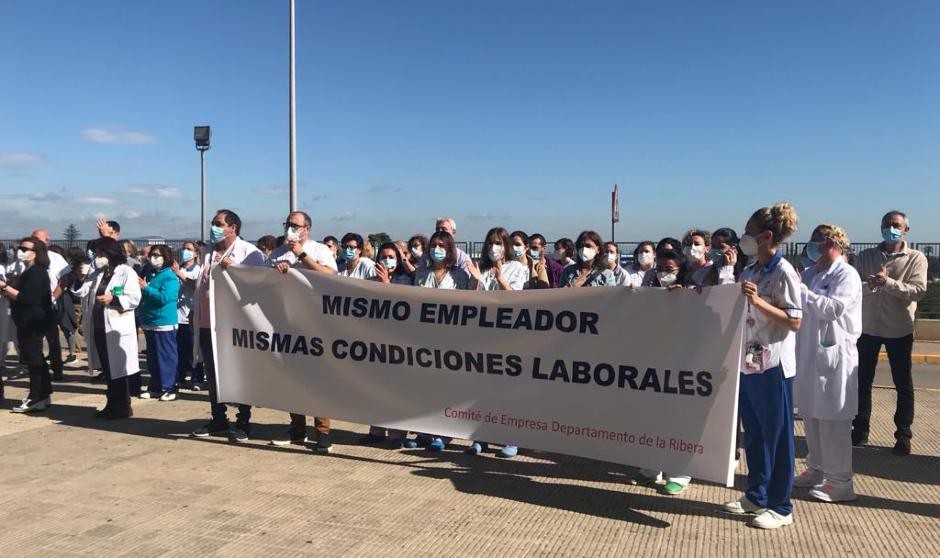 Los sanitarios de Alzira no quieren ser "empleados de segunda"