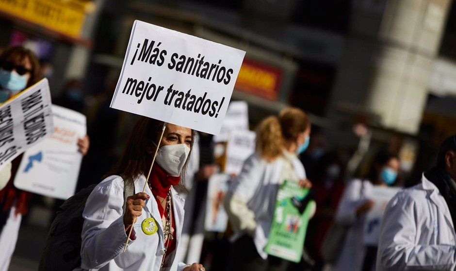 Los sanitarios encabezan las huelgas aunque reducen su participación