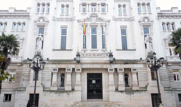 Los sanitarios tienen derecho a cobrar trienios durante la baja médica